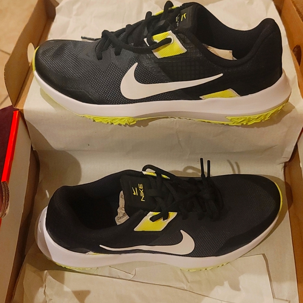 New Nike Varsity Compete TR 3